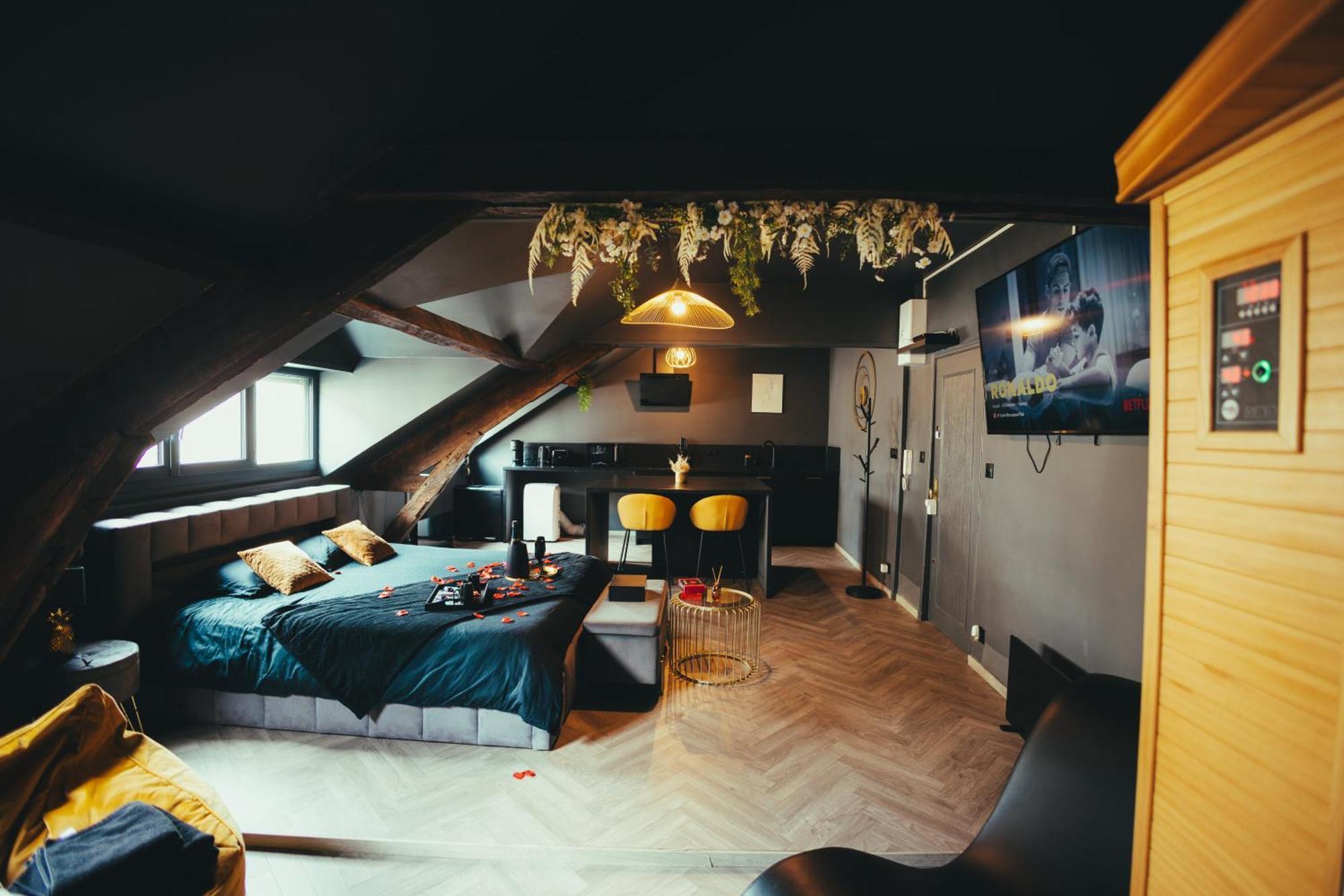 La Marble Room - Suite Balneo & Sauna Angers Dış mekan fotoğraf