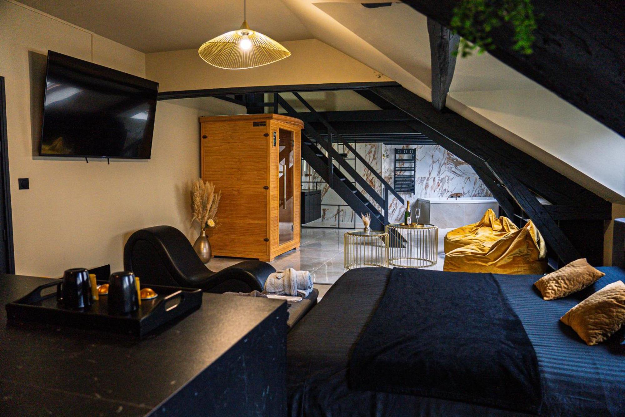 La Marble Room - Suite Balneo & Sauna Angers Dış mekan fotoğraf